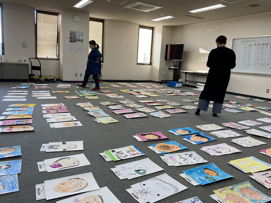 家族の似顔絵コンクール